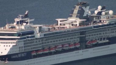 Cruise gemisi Celebrity Infinity, Celebrity Cruises - Ağustos 2019, Kotor bay (Boka Kotorska), Karadağ.