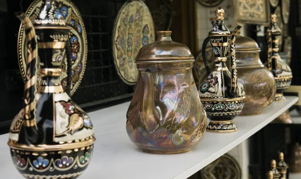 Kolorowe Upominki Ceramiczne Sprzedaż Ulicy Old Town Mostar Bośnia Hercegowina — Zdjęcie stockowe