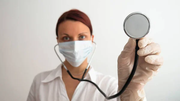 Portrait Woman Doctor Medical Mask Stethoscope — Stock Photo, Image