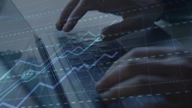 Dizüstü bilgisayarla çalışan işadamları