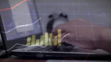 çoklu pozlama ile bilgisayar kullanan el