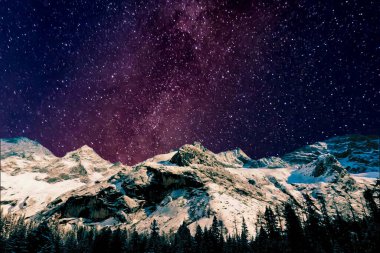 Dağlarda Samanyolu.