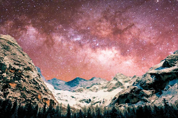 Samanyolu Dağları üzerinde