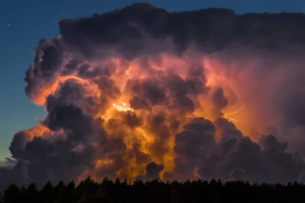 Nube Tormenta Temprano Mañana Verano Agosto Antes Salida Del Sol — Foto de Stock
