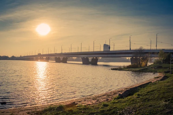Riga Brug Rivier Daugava Het Najaar Oktober Een Zonnige Dag — Stockfoto
