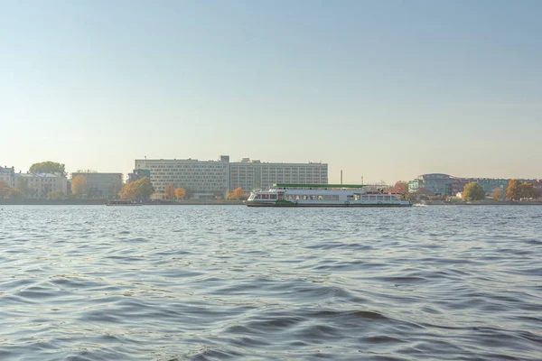 Barco Recreo Puerto Riga Río Daugava Día Soleado Otoño Octubre — Foto de Stock