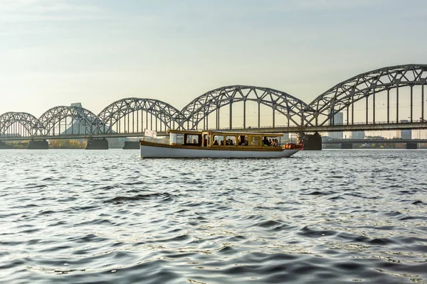 Kayak Reis Rivier Daugava Gracht Rond Oude Stad Van Riga — Stockfoto