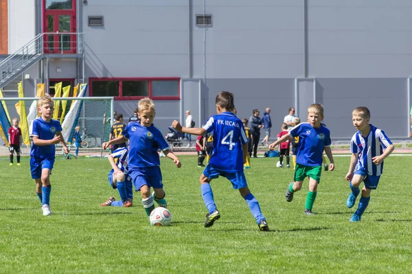 Shitik voetbal Kinder beker, in 19 mei 2018, in Ozolnieki, — Stockfoto