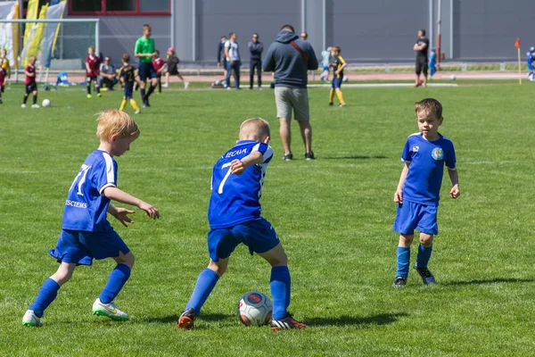 Shitik voetbal Kinder beker, in 19 mei 2018, in Ozolnieki, — Stockfoto