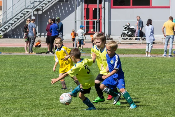 Shitik voetbal Kinder beker, in 19 mei 2018, in Ozolnieki, — Stockfoto
