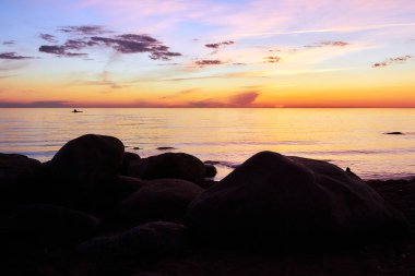 Tuja, Vidzeme, Letonya yakınlarındaki Baltık deniz kıyısında bulutlar