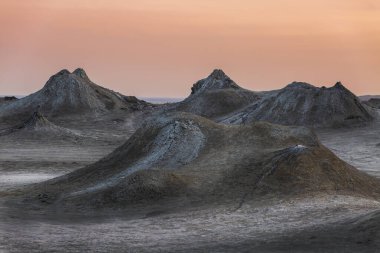 Gobustan çölünde aktif çamur volkanları, Azerbaycan.