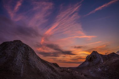 Gobustan çölünde aktif çamur volkanları, Azerbaycan.