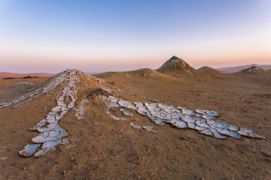 Gobustan çölünde aktif çamur volkanları, Azerbaycan.