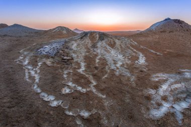 Gobustan çölünde aktif çamur volkanları, Azerbaycan.