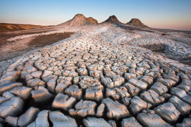 Gobustan çölünde aktif çamur volkanları, Azerbaycan.