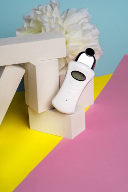 ev cilt bakımı mikro akım titreşim masajı