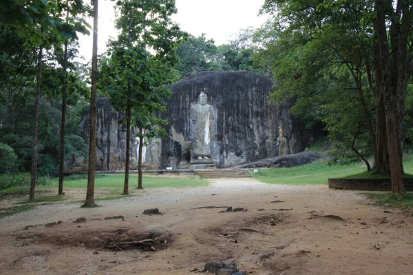 Buduruwagala Jest Starożytnej Świątyni Buddyjskiej Sri Lanka — Zdjęcie stockowe