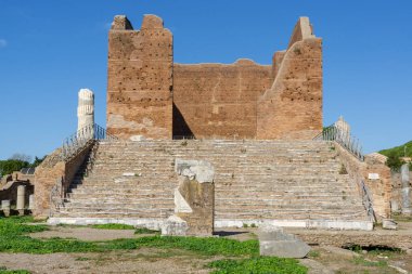 Ostia antica Roma, İtalya. Capitolium ve Forum Meydanı
