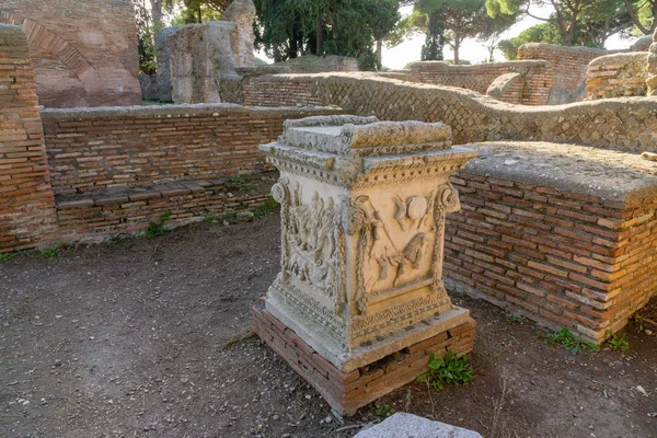 Ostia Antica Риме Италия Изображение Волчицы Близнецами Алтаре Марса Венеры — стоковое фото