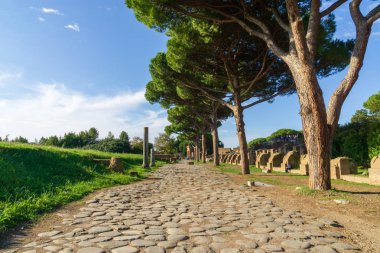 Ostia antica Roma, İtalya. Arkeolojik Roma İmparatorluğu sokak görünümü