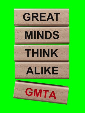 Gmta kelimesini tamamlamak için sıranın içine tahta küpleri yakın, GREAT DÜNYANLARI ALIKE.3D görüntüleme ve yol kırpma için Yeşil Ekran üzerinde düşünün.