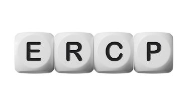 Ercp sözcüğünün olduğu tahta zar. Özen kavramı. Tahta zarlara yakın çekim, iş konsepti 3D görüntüleme ve kırpma yolu için yeşil ekrana yansıtılıyor..