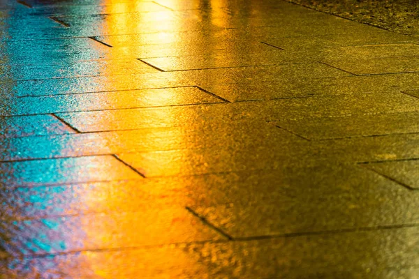 Reflejo Luz Color Brillante Pavimento Por Noche — Foto de Stock