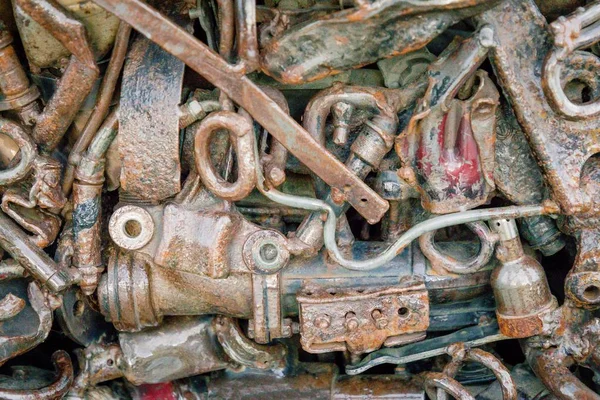 不同的废金属。纹理金属废料背景 — 图库照片