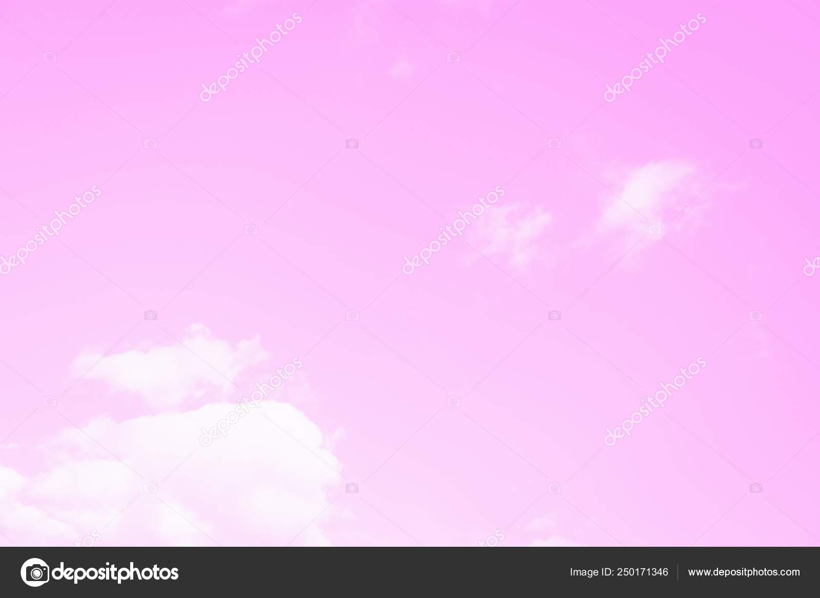 光ピンクの空の背景に白い雲 ストック写真 C Kvitkanastroyu 光ピンクの空の背景に白い雲 ストック写真 C Kvitkanastroyu