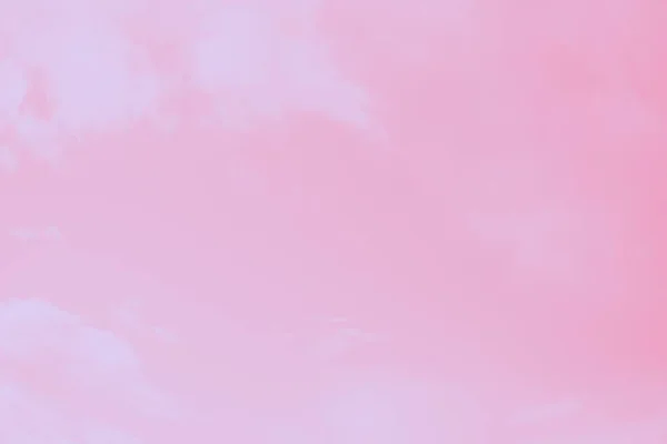 淡いソフトピンクの空の背景。ロマンチックな背景 — ストック写真