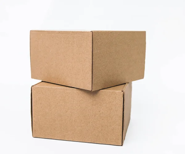 Kraft Karton Kutu Beyaz Arka Plan Eko Blog Ürün Paketleme — Stok fotoğraf