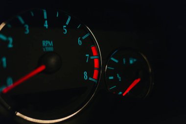 Araba takometre, yakın çekim