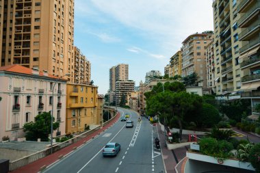 Monte Carlo, Monako - 05 Ağustos 2018: Sokakta şehir merkezinde genel bakış