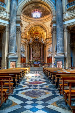 Torino, İtalya - 26 Mayıs 2013: Basilica di Superga Turin, İtalya, fotoğraf HDR Kilisesi'nin iç.