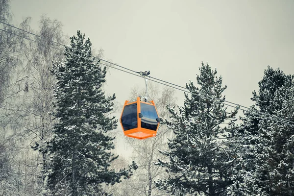 Funivia Paesaggio Invernale Sulle Montagne Della Romania — Foto Stock