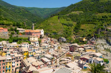 Vernazza, İtalya - 06 Haziran 2014: En iyi görüntü Vernazza Köyü, Cinque Terre, İtalya.