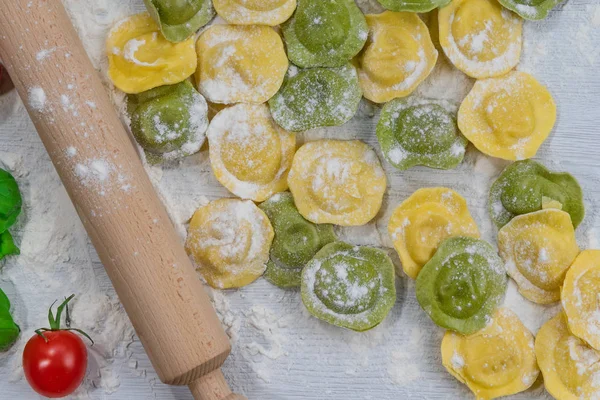 Homemade Fresh Italian Ravioli Pasta White Wood Table Flour Basil — Stock Photo, Image