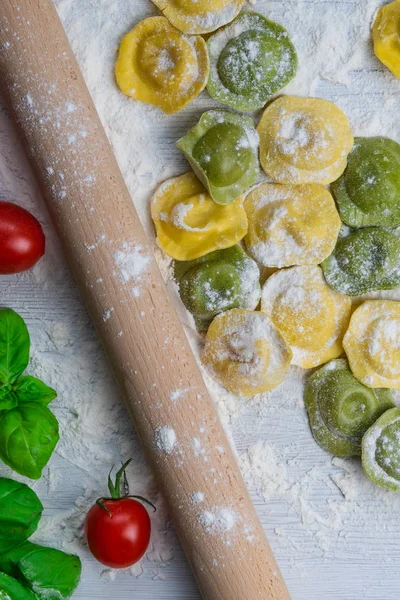 Homemade Fresh Italian Ravioli Pasta White Wood Table Flour Basil — Stock Photo, Image