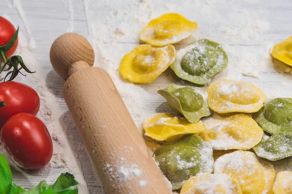Homemade Fresh Italian Ravioli Pasta White Wood Table Flour Basil — Stock Photo, Image