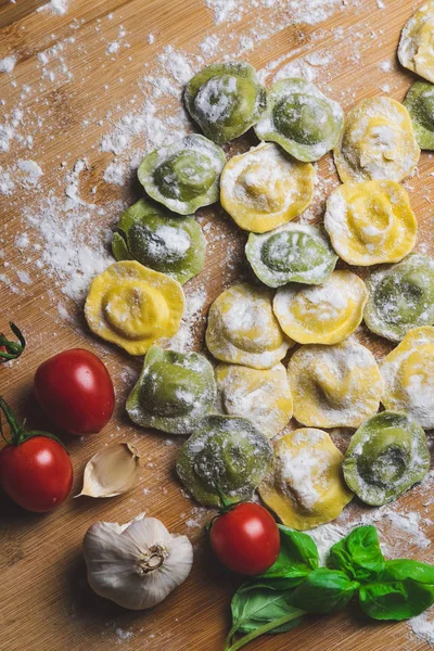 Homemade Fresh Italian Ravioli Pasta Wood Table Flour Basil Tomatoes — Stock Photo, Image