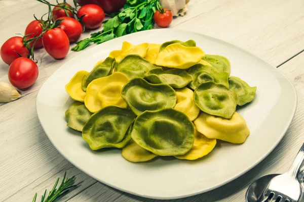 Cassic Ravioli Filled Basilico Cheese Plate White Wooden Table Vegetarian — Stock Photo, Image