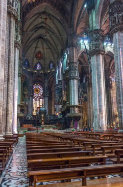 Milan, İtalya - 06 Aralık 2013: İç Duomo di Milano (kubbe Milan), Milan, İtalya.