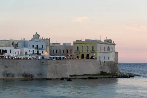 Scenisk vy över Gallipoli waterfront, Salento, Puglia, Italien. — Stockfoto