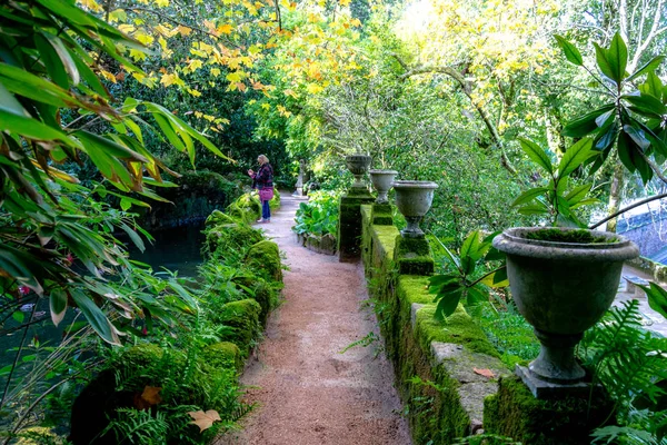 Pohled do parku paláce Regaleira (Quinta da Regaleira), — Stock fotografie