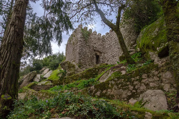 Portekiz, Sintra 'daki Moors Ortaçağ Kalesi.