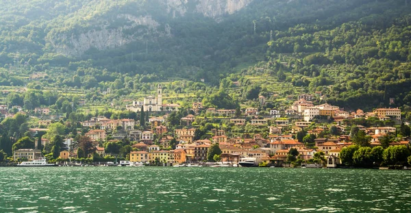 Vista do belo Lago de Como em um dia de verão . — Fotografia de Stock