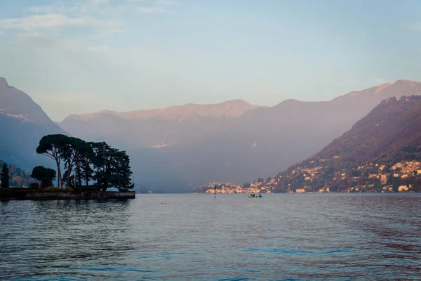 Vista panorâmica do Lago de Como, Lombardia, norte da Itália . — Fotografia de Stock