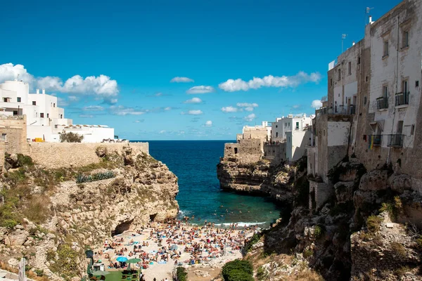 Polignano Mare Italien September 2020 Utsikt Över Stranden Lama Monachile — Stockfoto