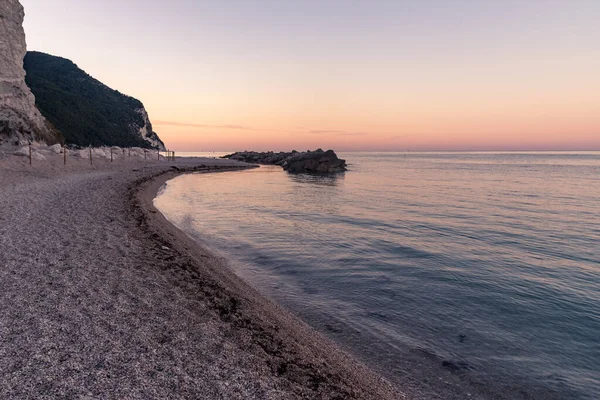İtalya, Numana 'da Akdeniz' de gün batımı.